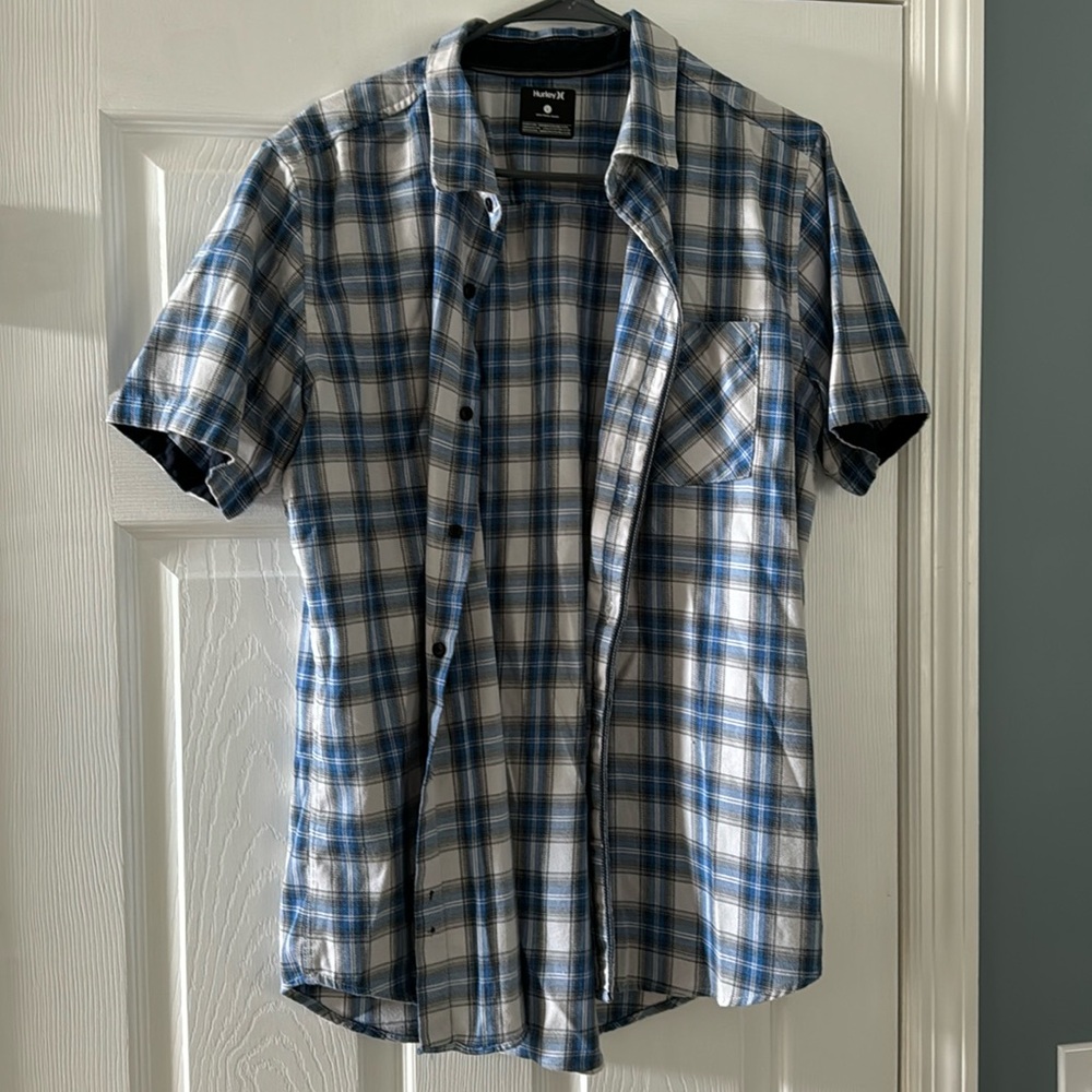 Men’s Hurley Large Short sleeve button up